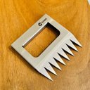 Ver imagem 4 de Desfiador de Carne Profissional Garra de Urso Gancho para Churrasco Aço Inox Cozix