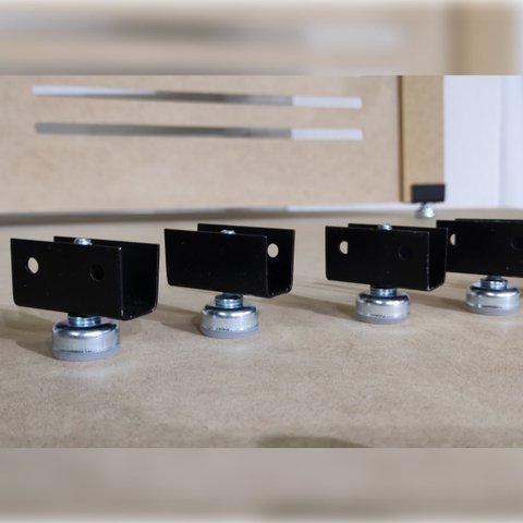 Biombo Liso com Detalhes 3 Folhas c/ 06 Pezinhos