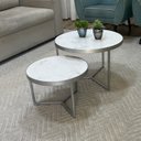 Ver imagem 2 de Conjunto Mesa de Centro Redonda Dallas Marmorizado Branco - Prata