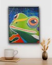 Ver imagem 2 de Quadro Figurativo Decorativo em Acrílico Pintado a Mão de Sapinho Colorido em Fundo Abstrato
