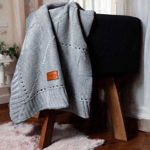 Manta de Berço Tricô Cobertor de Bebe Cinza Mantinha Nana Nenem