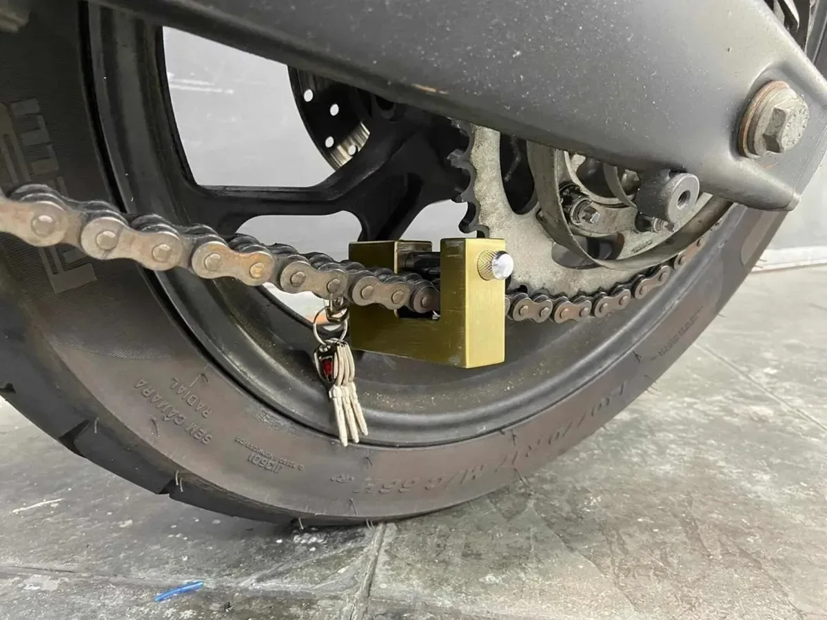 Ver imagem 2 de Cadeado para Corrente moto de Alta Segurança 90mm gmd