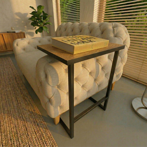 Mesinha Lateral Apoio Sofa Pés de Ferro Industrial Madeirado