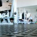 Ver imagem 3 de Piso Emborrachado Moeda Wet Floor - Kit 200 Placas (50m²) 0,50x0,50m - Preto