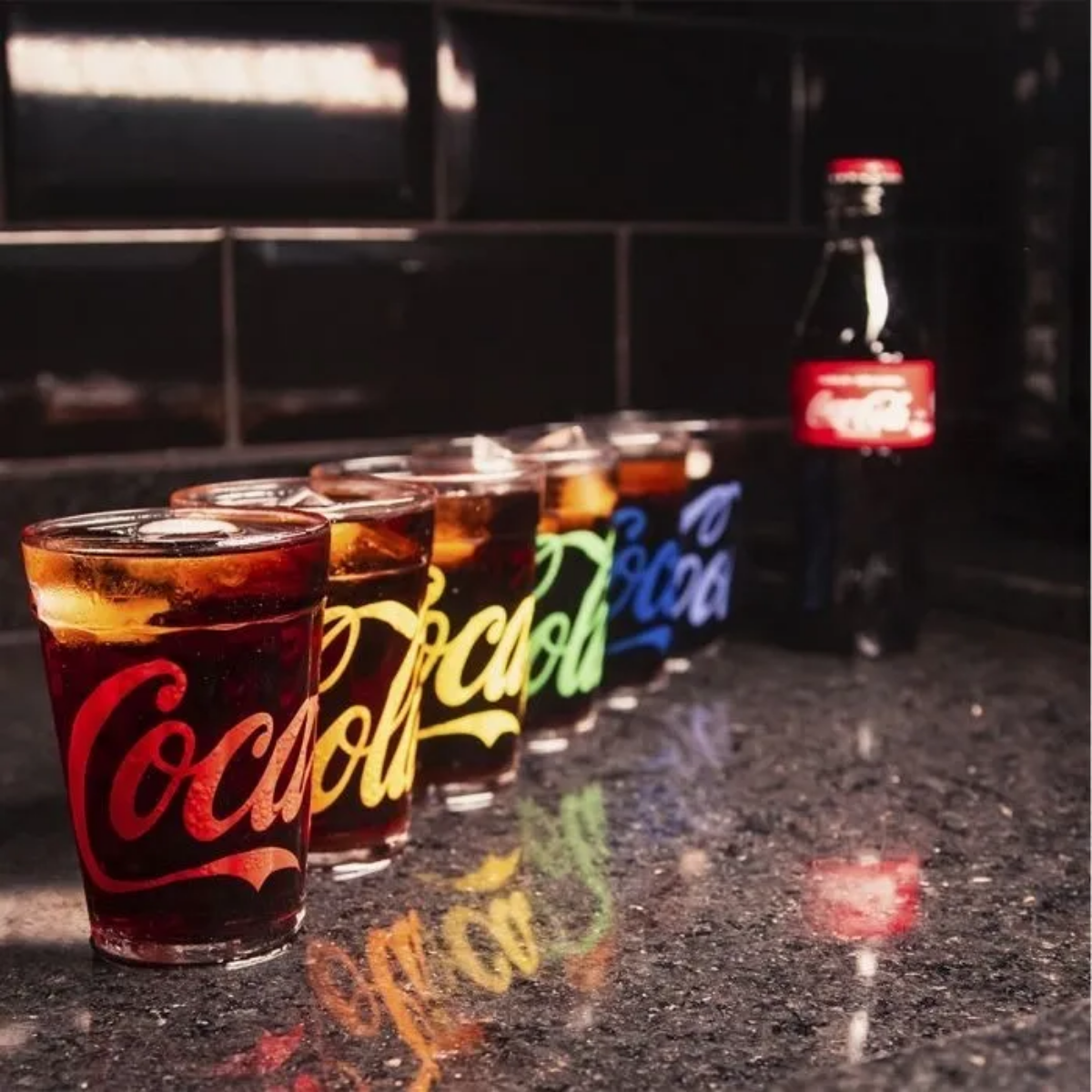 Jogo Com 6 Copos Americanos Linha Do Tempo Coca-cola - Loja Coisaria -  Presente com ideias