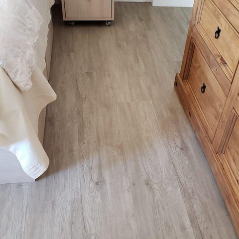 Piso Vinílico Spc Clicado Régua 122X22,8cm 2,781m² Graddus