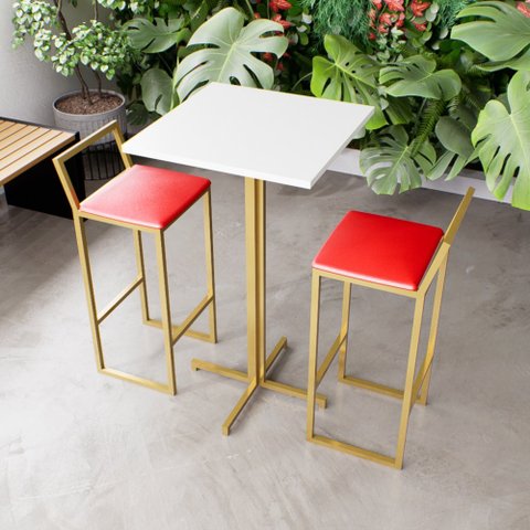 Jogo Mesa Alta Bistrô Quadrada Branca 2 Banqueta Confort Estofado Vermelho Dourado Don Castro Deco