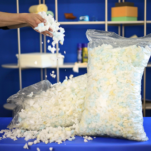 Enchimento de Espuma Clara Flocos para Puff e Almofadas 5kg:colorido
