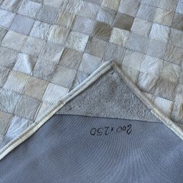 ! Tapete de Couro Bege Claro 2,00x2,50 com Bordas - 3