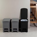 Ver imagem 7 de Kit 2 Lixeiras de Pedal com Aro Interno 6 Litros para Banheiro Polipropileno Trium Preto