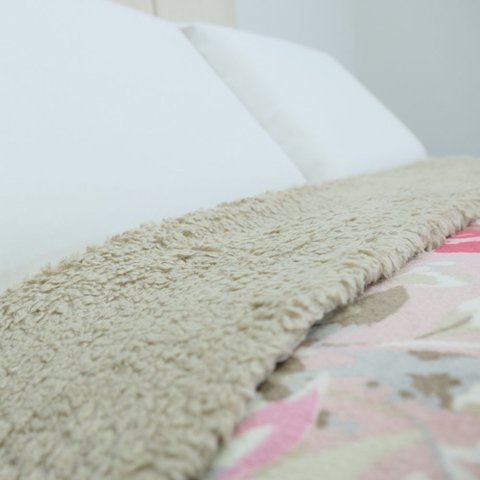Cobertor com Manta Estampado e Sherpa Lã de Carneiro 2,40x2,20 Metros Floral Casa Dona