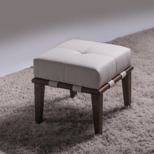 Puff Livia 45cm cor Bege Pés Imbuia 