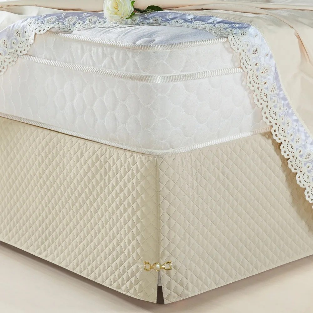 Saia Box Casal Queen Matelassado Serve Para Cama Baú:Creme