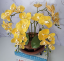 Ver imagem 2 de Arranjo Com 4 Orquídeas Amarela Vaso Cobre 28cm