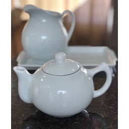 Jogo Café e Chá, Bandeja + Bule Chaleira 830ml + Jarra clássica 1,3L - Porcelana Branca - 4