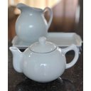 Ver imagem 4 de Jogo Café e Chá, Bandeja + Bule Chaleira 830ml + Jarra clássica 1,3L - Porcelana Branca