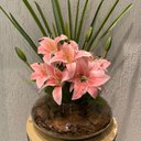 Ver imagem 1 de Arranjo Centro De Mesa Lírio Rosa Artificial Completo