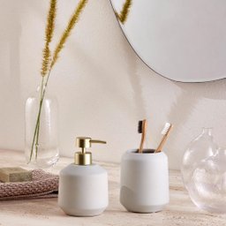 Kit com Porta-sabonete Líquido e Copo em Cimento Cinza - 2