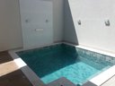 Ver imagem 1 de Borda Piscina Atérmica Linha Prime 50x50x2cm  Branca - Areia de Quartzo Ind. Cimentícia