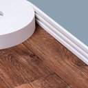 Ver imagem 3 de Rodapé e.V.a Flexível Autoadesivo 5cm x 1cm 24 Metros Siena Branco Molduraflex