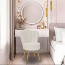 Ver imagem 1 de Cadeira para Studio Maquiagem Clinica Estética Veludo Bege Pés Dourado Bz Home Decor