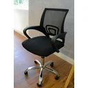 Ver imagem 4 de Cadeira de Escritório Diretor Tela Mesh Base Cromada Santiago