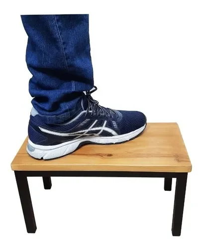 banco de cozinha com pé de ferro para pegar coisas no alto - 3