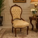 Ver imagem 2 de Cadeira Clássica com Estofado Dourado a: 105cm L: 53cm C: 54cm