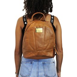 Mochila de Couro Lívia - Caramelo - 3