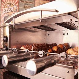 Churrasqueira Forno a Gás Bancada 4 Espetos Stand Tipo de Gás - Voltagem:gás Natural - 220v - 3