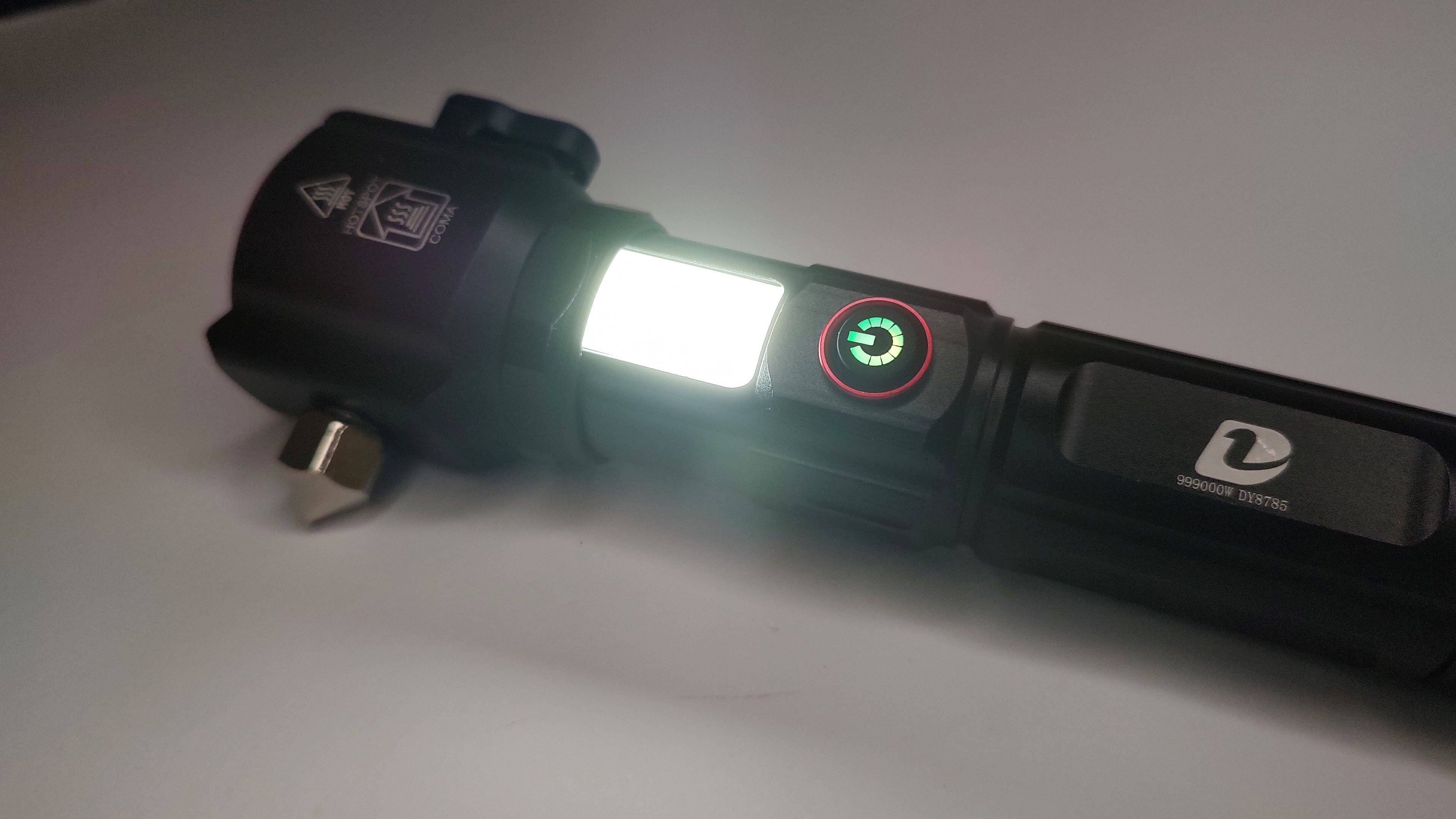 LANTERNA DE MÃO EDC SUPER LED CREE V3 DE ALTO BRILHO  COM CORTA CINTO E QUEBRA VIDRO NA CABEÇA - 9