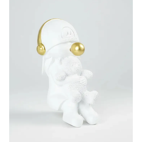 Escultura Menina Sentada com Urso Branco com Dourado Resina