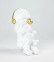 Ver imagem 1 de Escultura Menina Sentada com Urso Branco com Dourado Resina
