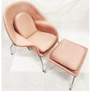 Ver imagem 3 de Poltrona Womb Chair com puff veludo rose envelhecido - Poltronas do Sul