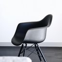 Ver imagem 5 de Cadeira Eames em Madeira e Pp Preta com Braço