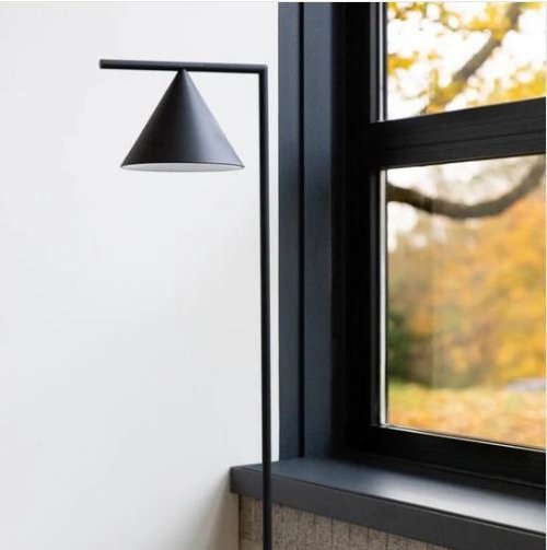 Luminária de Chão Moderna Metálica Slim Linear Com Cúpula Cônica Para 1 Lâmpada E27 - Preta - 2