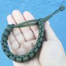 Pulseira Paracord 550lb Bracelete Tático 2,5m Corda De Sobrevivência Verde Oliva - 2