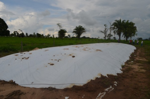 Lona Silagem Dupla Face Branca/Preta 6x50m - 39kg - 6x10 - 6