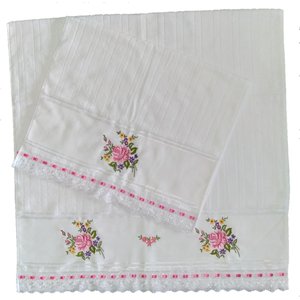 Jogo de Toalhas de Banho e de Rosto Bordadas. Estampa: Ramalhete de Flores. Cor Branco Dohler Artesa