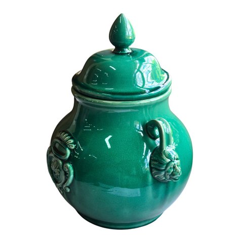 Elegância Milenar em Verde Jade: Potiche Chinês de Cerâmica para Colecionadores