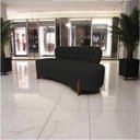 Ver mais imagens de Sofá 3 Lugares Orgânico Curvo Tókio 180cm Veludo Preto