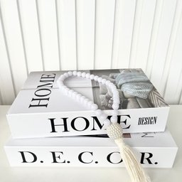 Decoração 2 livros + enfeite colar de mesa japamala branco - 2