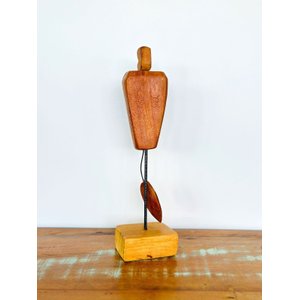 Escultura Caju em Madeira - Decoração Artesanal de Sergipe