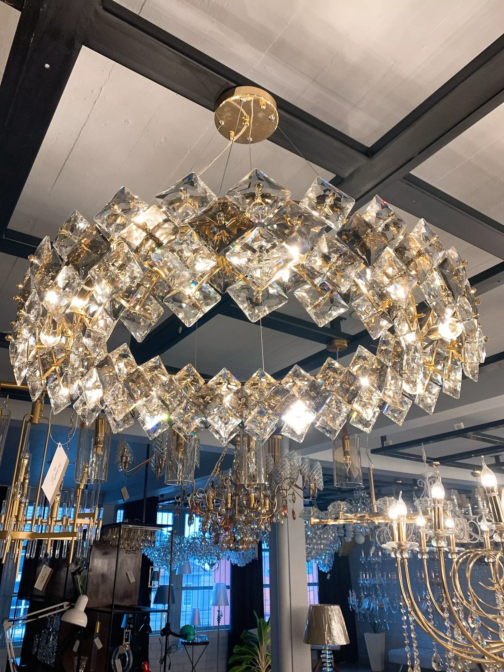 Ver imagem 3 de Pendente/lustre Ø88x17cm Monaco Metal Dourado com Cristais Transparentes 12 Lâmpadas E14 Tupiara