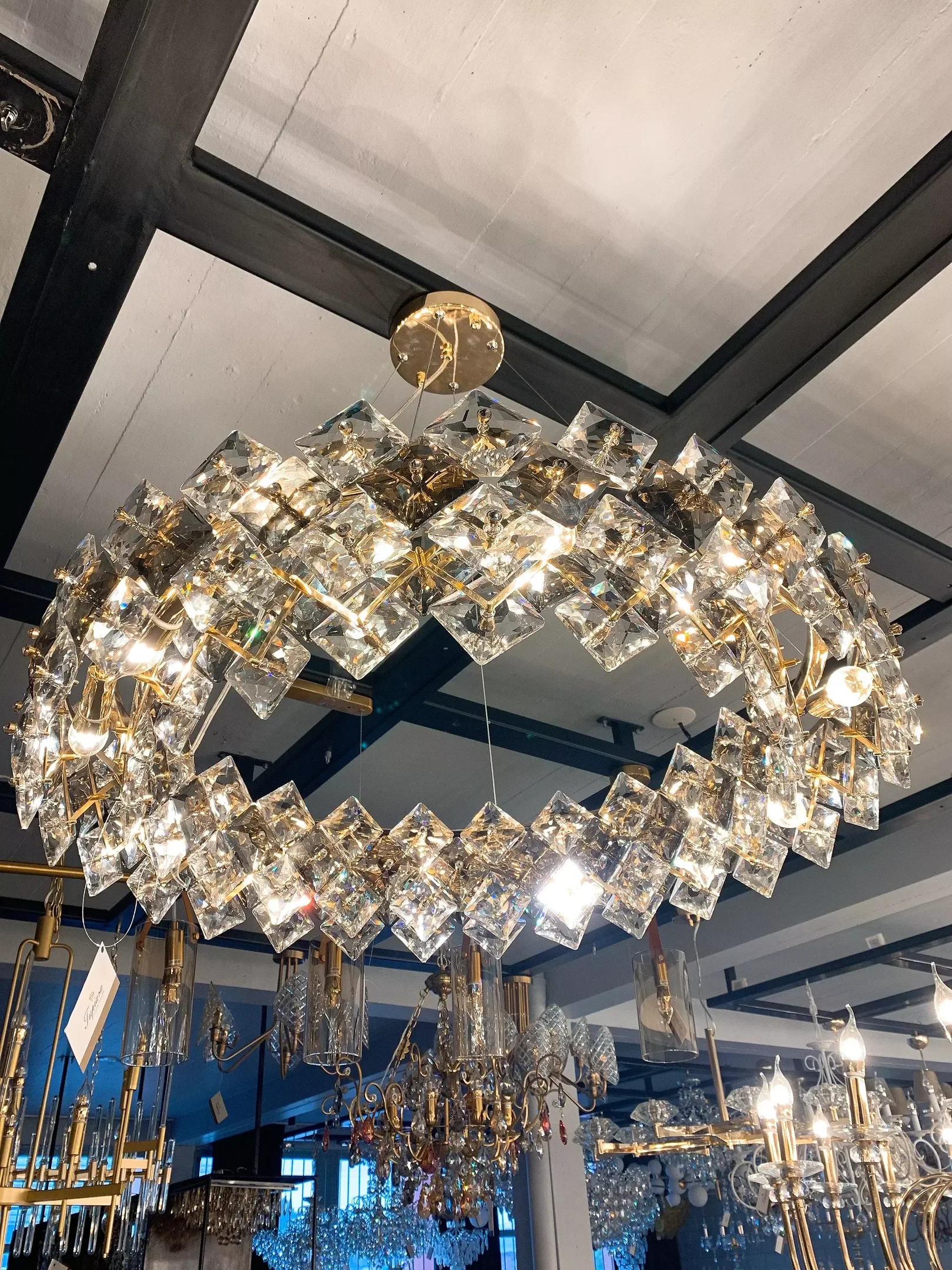 Ver imagem 2 de Pendente/lustre Ø88x17cm Monaco Metal Dourado com Cristais Transparentes 12 Lâmpadas E14 Tupiara