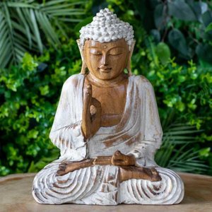 Buda Artesanal em Madeira Suar com Pátina Branco 30cm - Bali