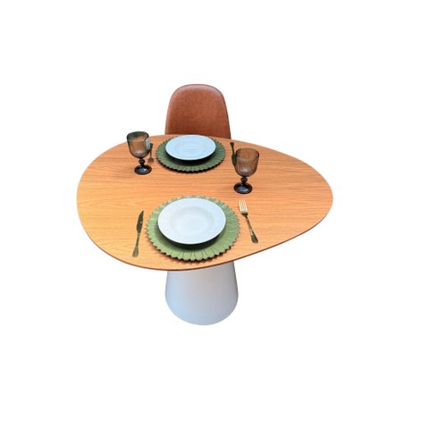 Mesa de Jantar Cone Redonda Orgânica Sol 100x90cm Madeira e Laca