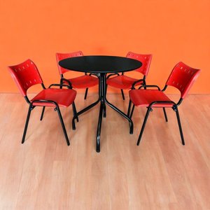 Jogo Mesa Redonda para Restaurante Comércio com 4 Cadeiras Iso Vermelha Base Preta Ecomhome