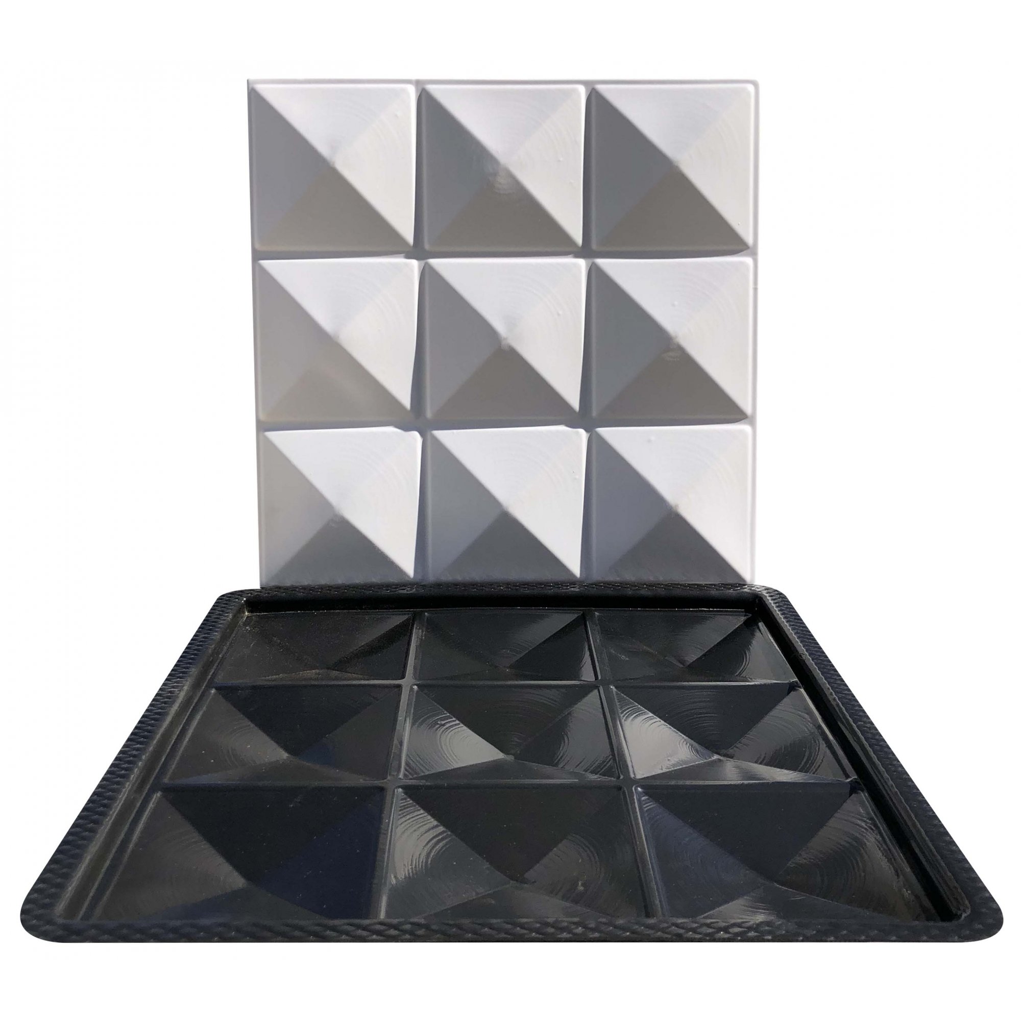 Forma 3D Gesso e Cimento ABS - Pirâmide 40x40 - 6