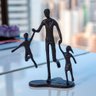 Escultura Decorativa em Metal Preto Pai e Filhos 19x15 cm - D’Rossi - 3